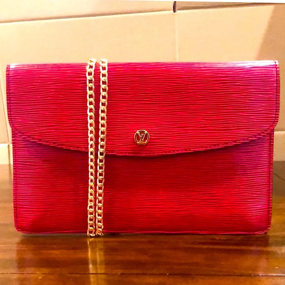 LOUIS VUITTON Red Epi Leather Clutch Crossbody and Shoulder Bag GM size